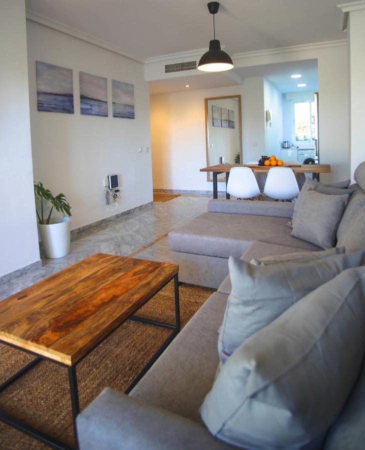 Walk To Puerto Banus, 2br, 2bth, Pool Appartamento