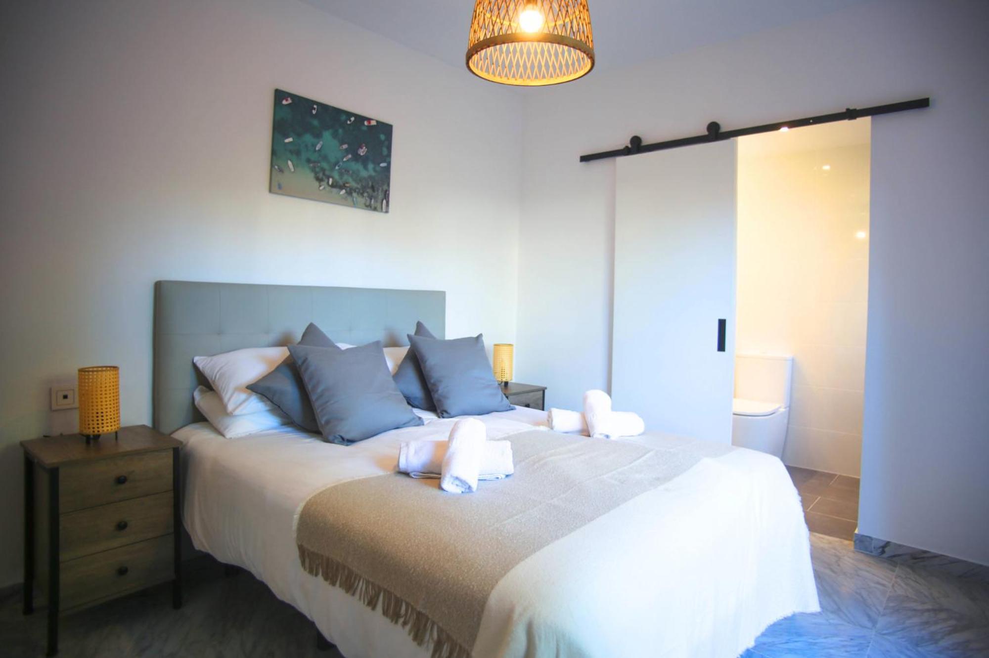 Appartamento Walk To Puerto Banus, 2br, 2bth, Pool