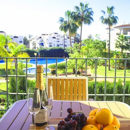 Appartamento Walk To Puerto Banus, 2Br, 2Bth, Pool Marbella Esterno foto